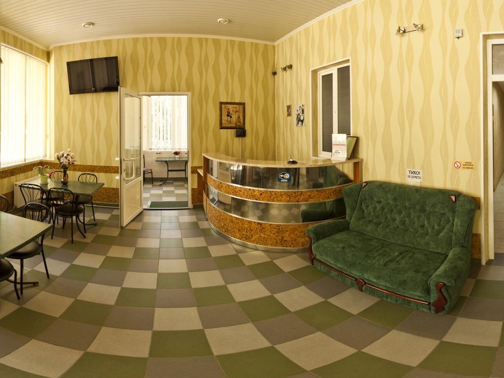 Atrium Hotel Melitopolʼ Exterior foto